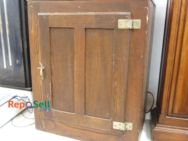 Lot 31-1204 - Vintage Ice Chest; Wood Cabinet; No Contents; 32"h x 26"w x 18"d