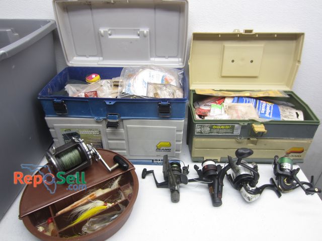 Lot 31-1429 - (6) Tackleboxes With Tackle, Weights, Reels etc