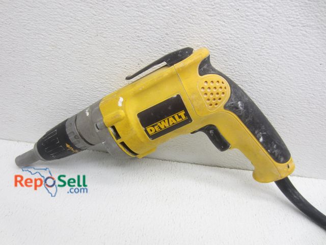 Lot 31-7148 - Corded DeWalt VSR Drywall Screwdriver #DW272 - Powers On