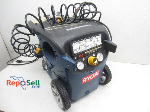 Lot 31-9175 - Ryobi air compressor with hose (hose has a leak) #YN301PL - power on, builds pressure.