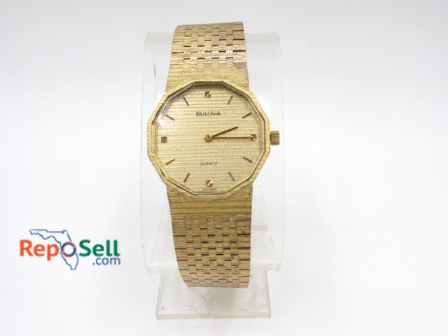 Lot 31-6011 - Rare Vintage Men's Bulova Watch - New Battery - Keeps Time