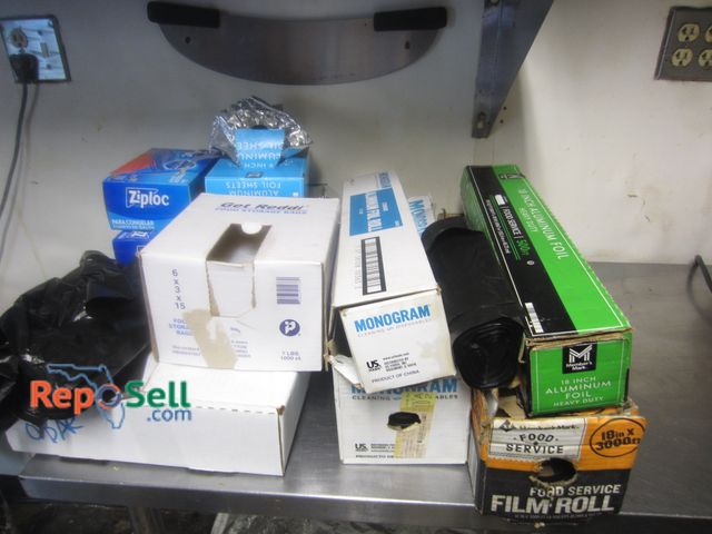 Lot 31-2051 - Lot of Kitchen Storage Bags, Trash Bags, Foil, etc. - Bring Tote