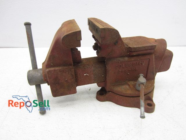 Lot 31-6427 - Columbian Bench Vise #045-M4