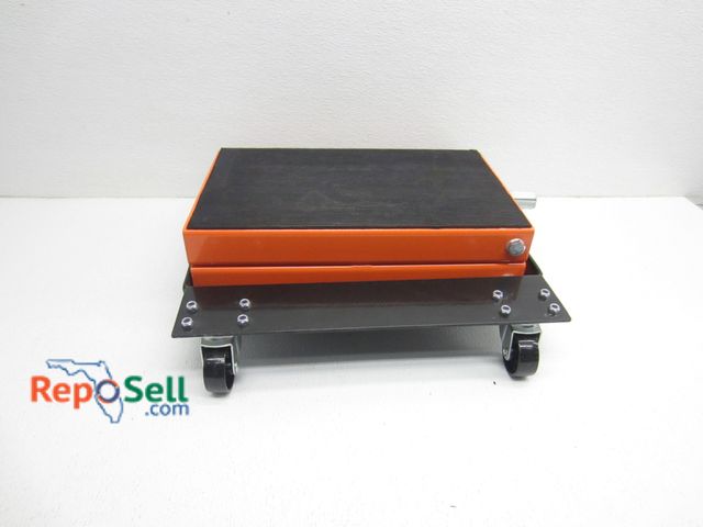 Lot 31-6108 - Vevor Motorcycle Jack #110203 - Appears New