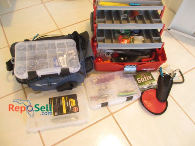 Lot 31-8677 - Fishing Lot: Tackle Box w/Tackle, Trays w/Tackle, Weights, etc.