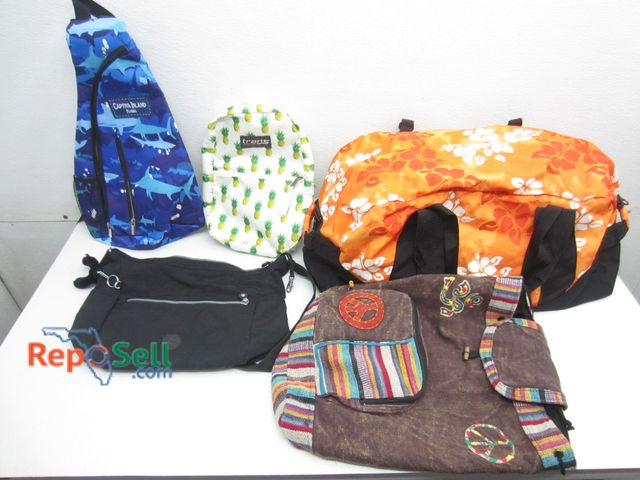 Lot 31-5337 - (5) Back Packs/Totes: LL Bean, Kipling, etc.