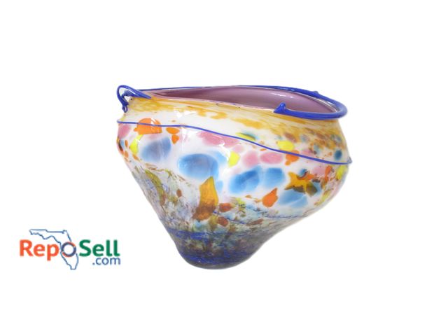 Lot 31-1115 - Hand Blown Glass Abstract Art Piece 16" W