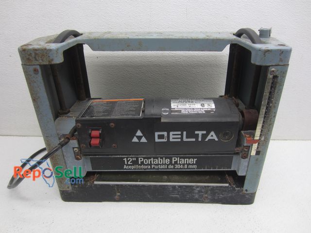 Lot 31-6395 - Delta 12" Portable Planer #22-540 - Powers On