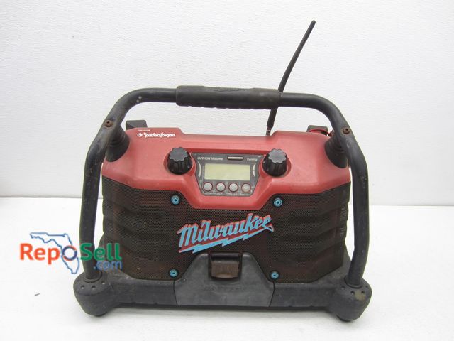 Lot 31-5310 - Milwaukee Jobsite Radio - Tested/Powered On