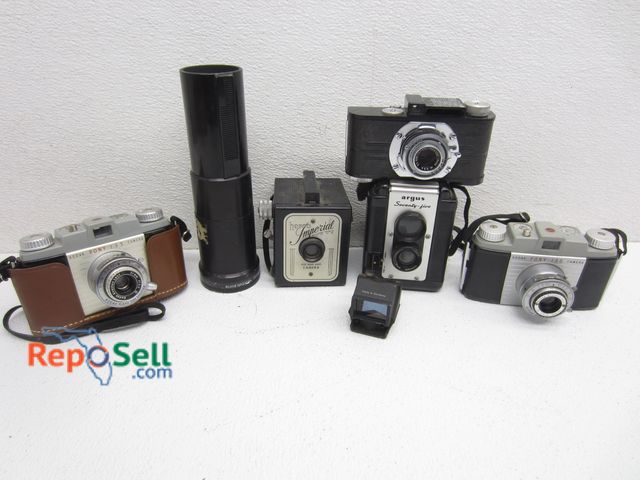 Lot 31-8617 - Electronics Lot: (2) Kodak Pony 135, (1) Hero Imperial, (2) Argus, (1) Flash Attachment, (1) Buhl Op...