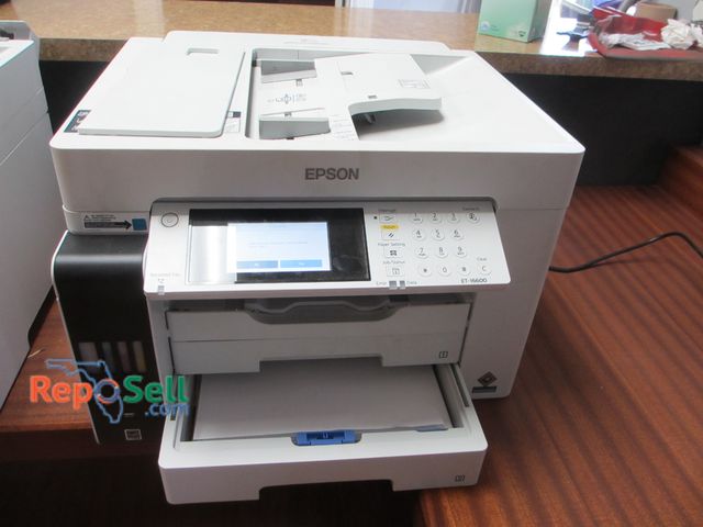 Lot 31-8169 - Epson Printer Model 16600 - Powers On