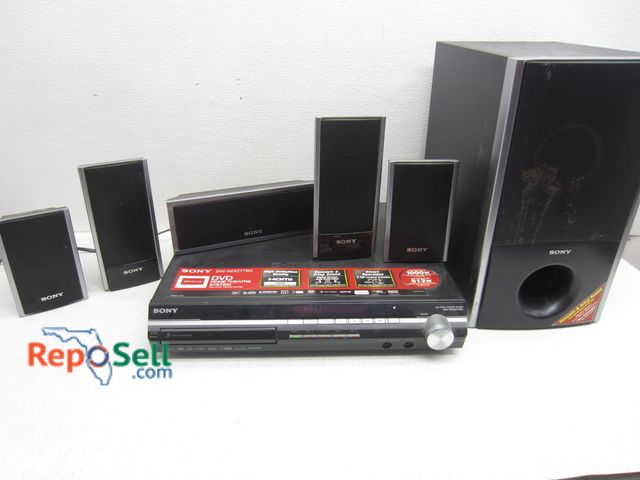 Lot 31-6198 - Sony DVD Home Theater System With Receiver And (6) Speakers - Power On
