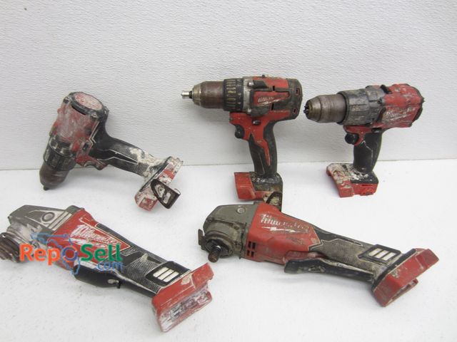Lot 31-1414 - (5) Milwaukee 18V Power tools (all power on except grinder)