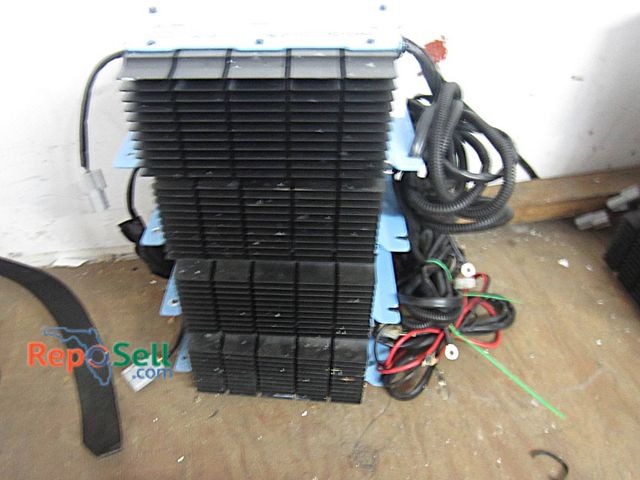 Lot 31-1119 - (4) ICON HM4820L 48V 20A Battery Charger 1200W 110V Input Bundle With Cables
