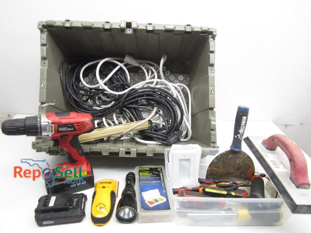 Lot 31-8581 - Tool Lot: Extension Cords, Drill, Hand Tools, etc.