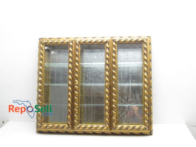 Lot 31-9267 - Mirrored And Glass Wall Hanging Display