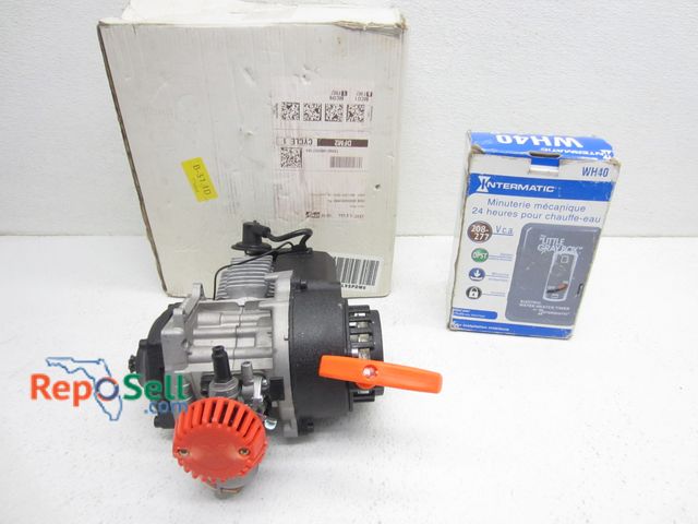 Lot 31-9419 - New 50cc Motor And Electrical Box