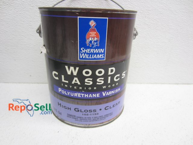 Lot 31-9487 - (4) 1 Gallon Wood Clear Classic High Gloss - Bring Tote