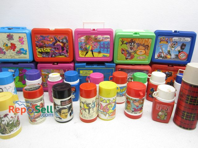 Lot 31-5062 - Lot of Lunch Boxes