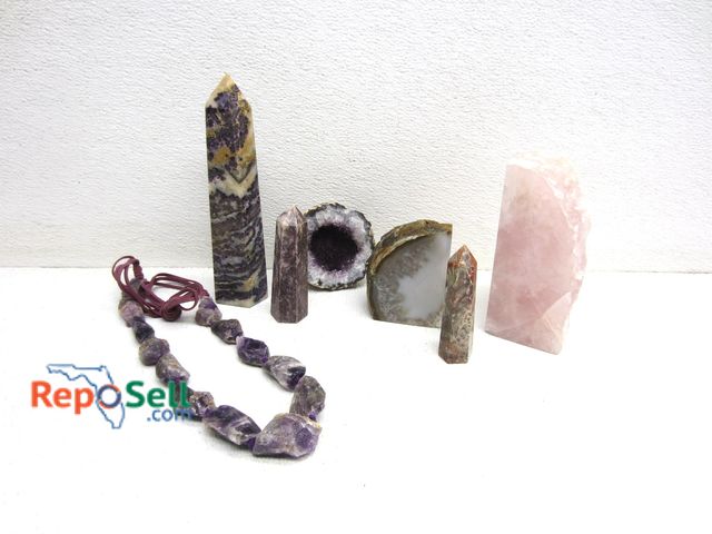 Lot 31-3407 - (6) Geode/Rock Collectibles and Necklace
