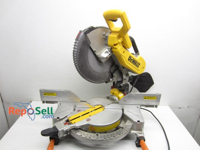 Lot 31-3417 - DeWalt 12" Compound Miter Saw #DWS716 - Power On