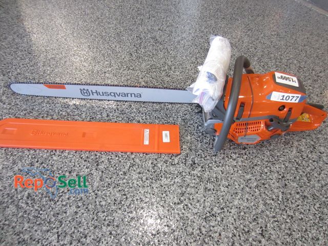 Lot 31-1077 - Husqvarna new 30-inch chainsaw 592 XP