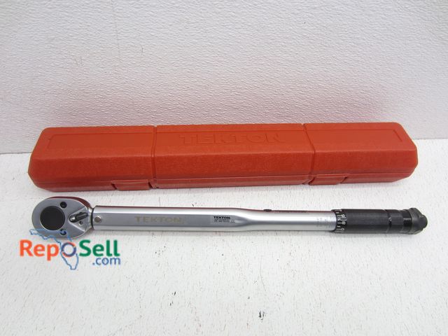 Lot 31-5417 - TEKTON 1/2" Drive Micrometer Torque Wrench (10-150 ft.-lb) 24335