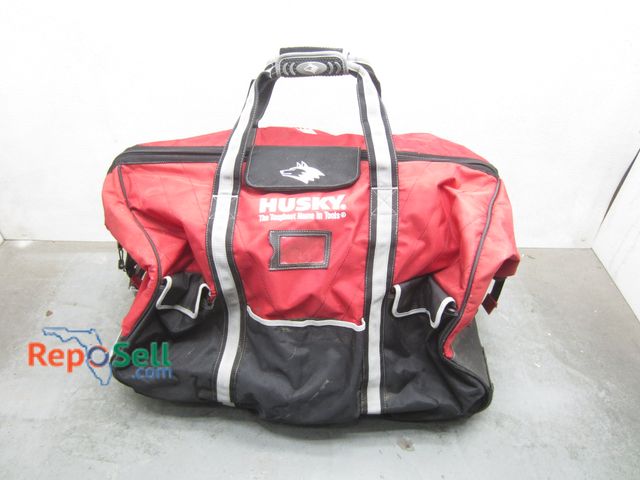 Lot 31-3446 - Large Rolling Husky Tool Bag