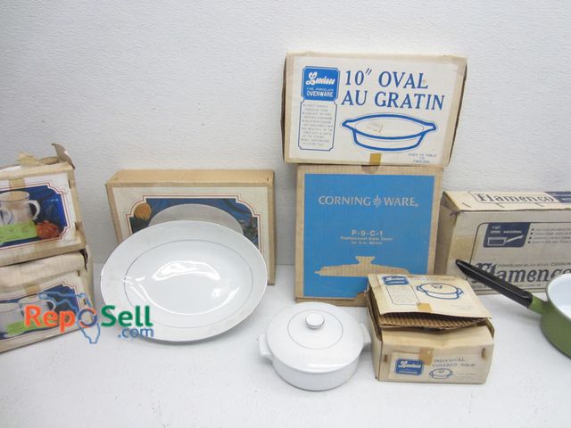 Lot 31-5232 - Lot of Cookware/Serving Dishes: Crown Victoria &amp; Elamenco