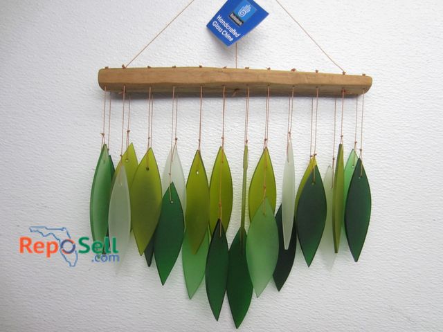 Lot 31-6136 - (10) New Hand Works Spring Leaves Wind Chimes, Hand Made Retail $25