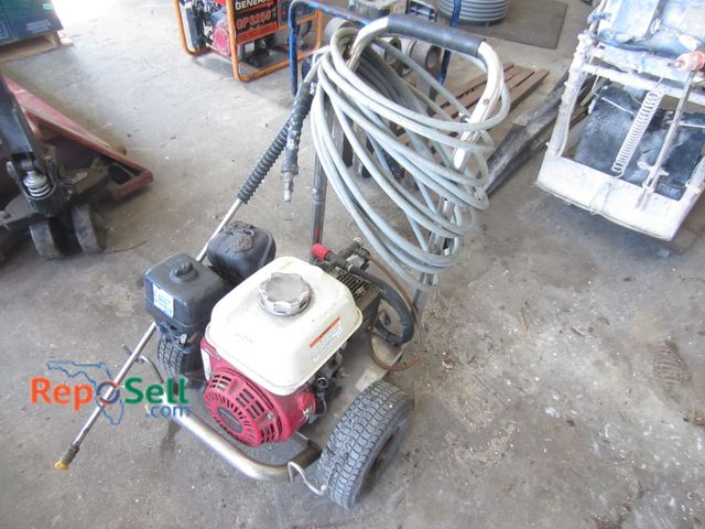 Lot 31-1032 - Honda GX200 gas pressure washer - ran when tested.