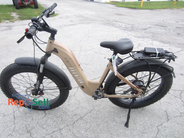 Lot 31-4327 - Aventon Adventure Tan E-Bike With 118 Miles And Charger - Power On When Dropped Off, Awake Button Wo...