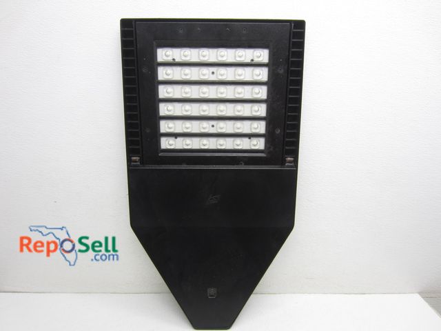 Lot 31-2225 - LSi LED Streetlight - Untested/Needs to be Hard-Wired