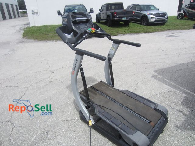 Lot 31-6538 - Bowflex TC200 Elliptical Treadmill - Powers On/Missing Safety Key - HEAVY/BRING LABOR