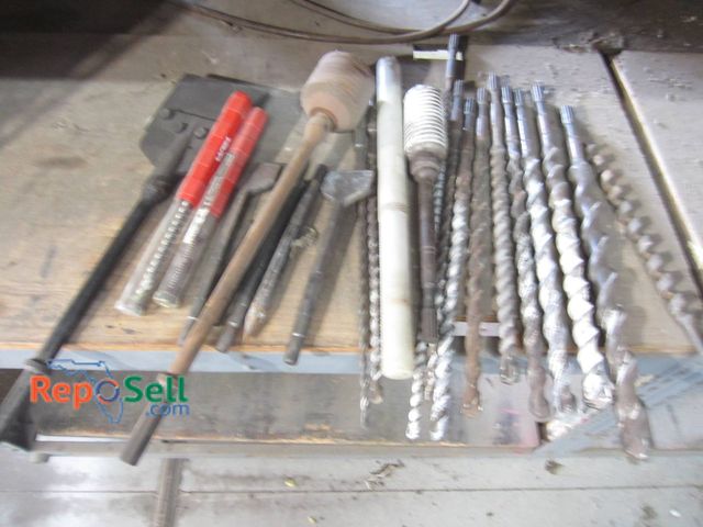 Lot 31-1275 - Drill Bits And Accessories, Including Hilti Branded Items. Length Of Bits Varies, With Largest Measu...