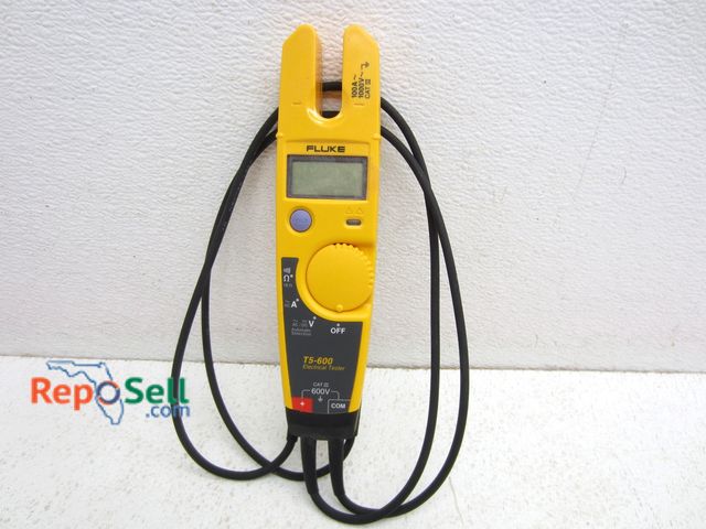 Lot 31-5144 - Fluke T5-600 Electrical Tester - Power On