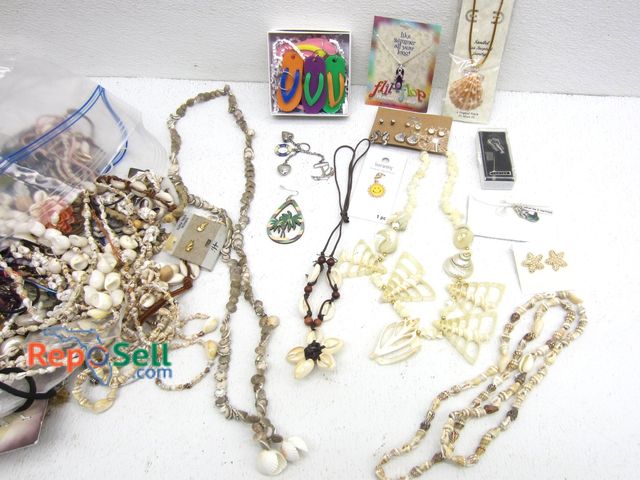 Lot 31-9418 - Large Lot of Beach, Tropical and Nautical Jewelry