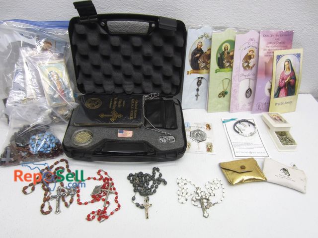 Lot 31-9297 - Lot of Religious Items