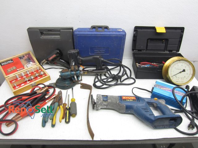 Lot 31-6442 - Tool Lot: Stapler, Soldering Gun, Ryobi Sawzall (All 3 Power On), Amp, Toolbox, Jumper Cables etc