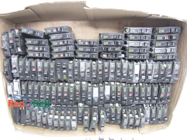 Lot 31-4137 - Approx (105) Square D 20 Amp Breakers For 120/240 VAC