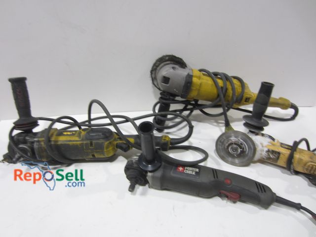 Lot 31-8105 - (4) Angle Grinders All Power On: (3) Dewalt, (2) are Heavy Duty