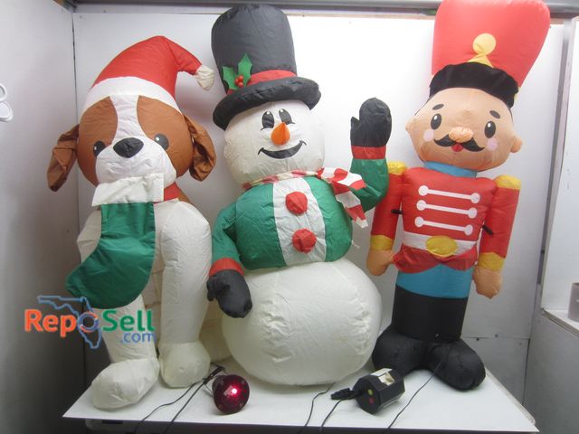 Lot 31-9215 - (3) Christmas Inflatables - Approx 3' Tall