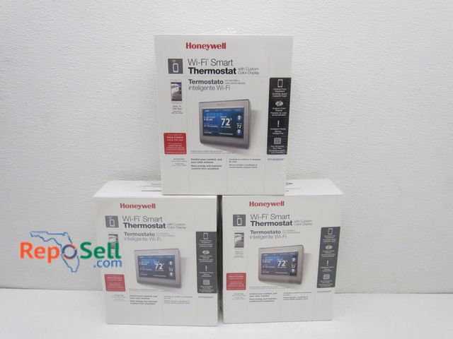 Lot 31-9142 - (3) New Honeywell Wi Fi Thermostats in Boxes