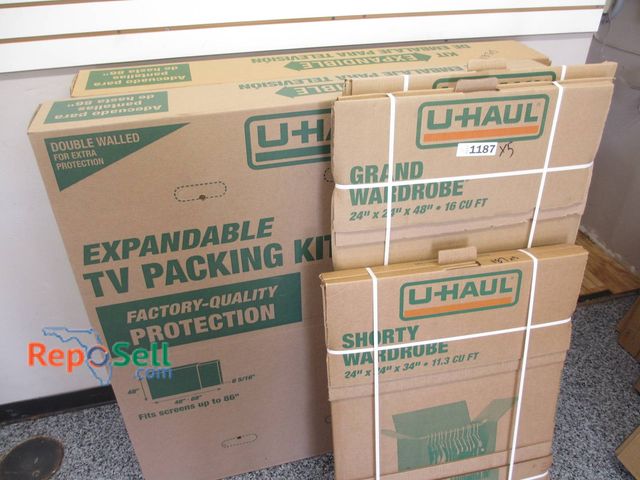 Lot 31-1187 - New Uhaul Moving Boxes Comprised Of A TV Packing Kit And Wardrobe Boxes. TV Packing Kit Fits Screens...