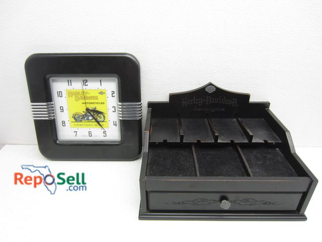 Lot 31-5078 - Harley Davidson Clock and Desk Organizer