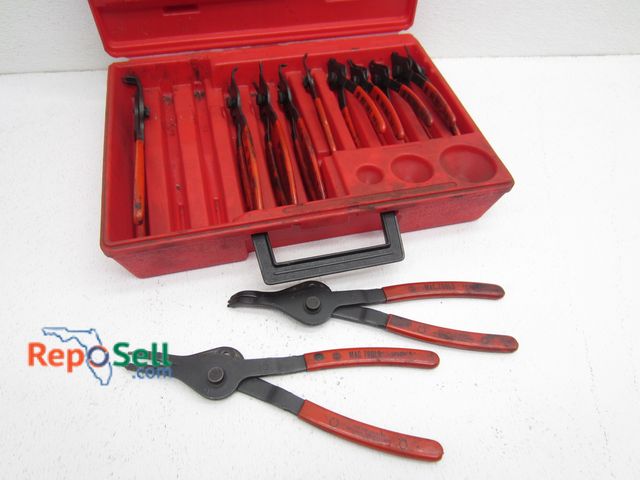 Lot 31-1165 - Mac Tools Retaining Ring Pliers Set
