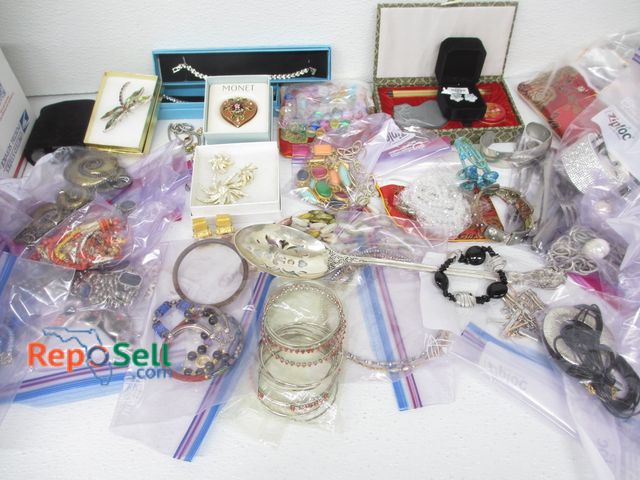 Lot 31-6021 - Large Lot of Costume Jewelry