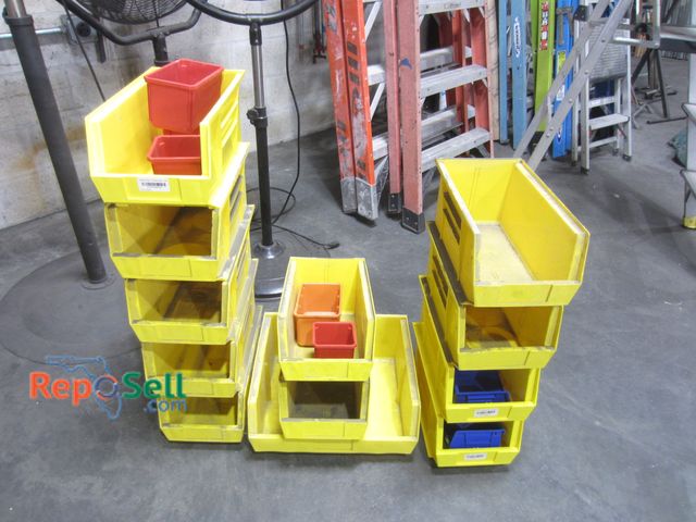 Lot 31-8033 - (24) Hardware Bins, Various Sizes