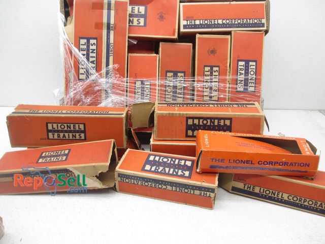 Lot 31-1408 - Large Lot of Empty Lionel Train Boxes