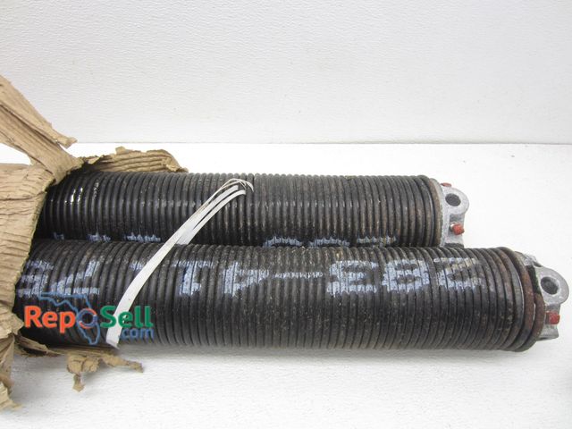 Lot 31-5556 - (2) Commercial Garage Door Springs